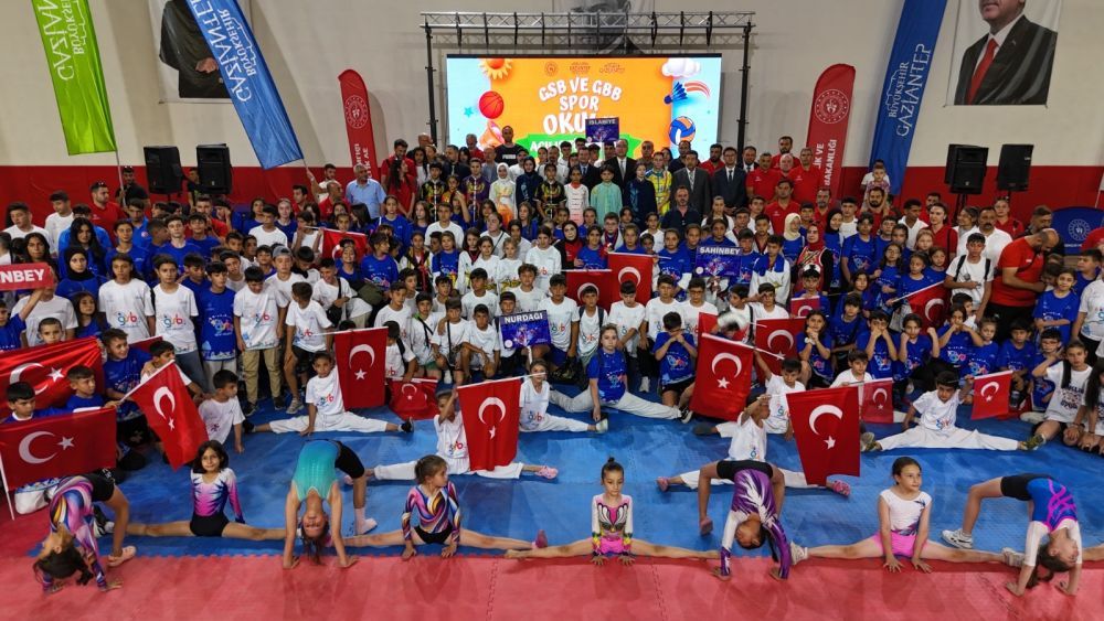 Gaziantep’te GSB ve GBB Spor Okulları Törenle Açıldı