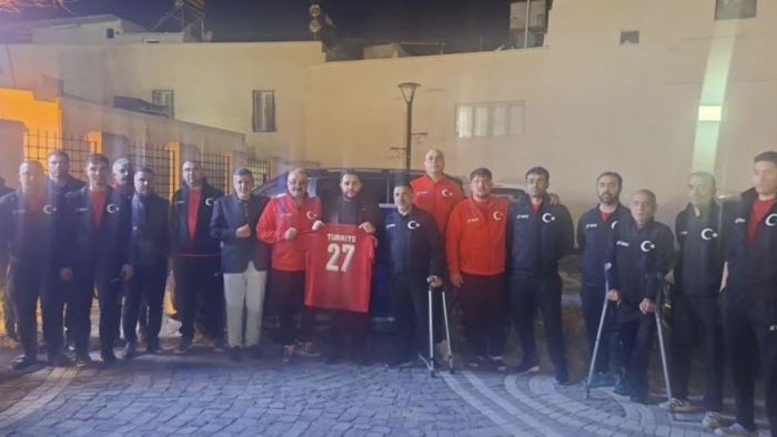 Oturarak Voleybol Erkek Milli Takımını Arıkan Nizip’te ağırladı