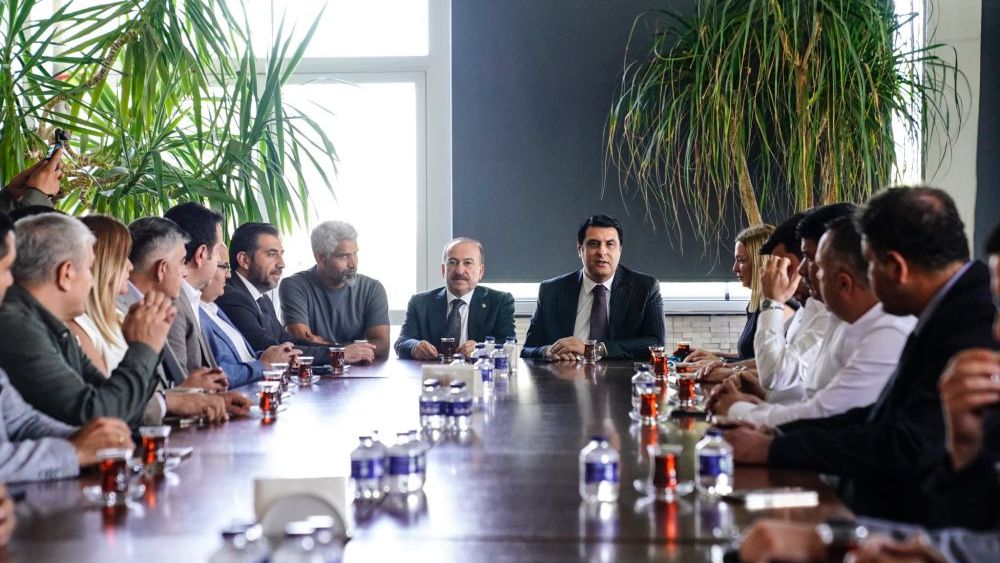 Gaziantep FK yönetimine ve Taşdemir’e hayırlı olsun ziyareti