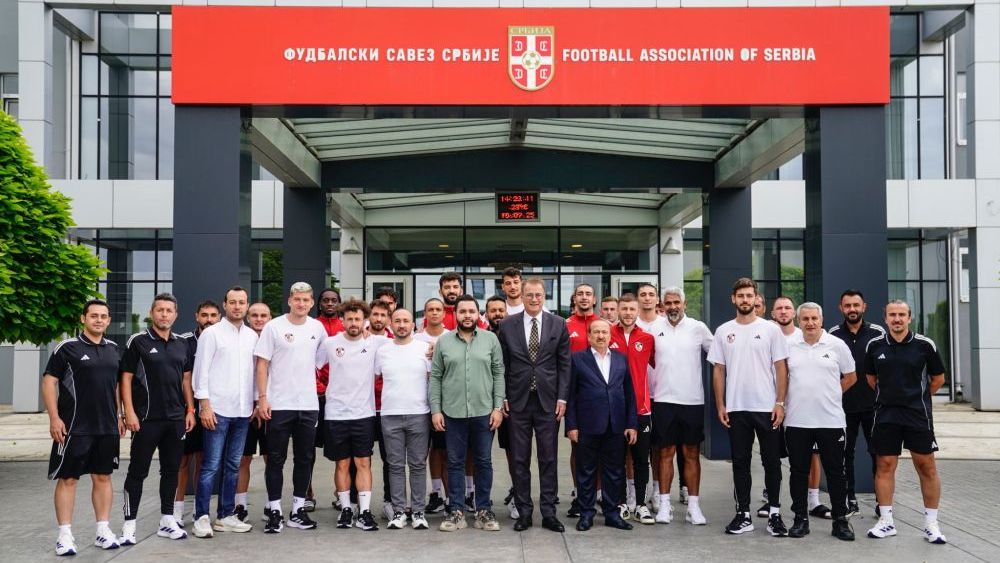 Türkiye’nin Sırbistan Büyükelçisi’nden Gaziantep FK’ya ziyaret