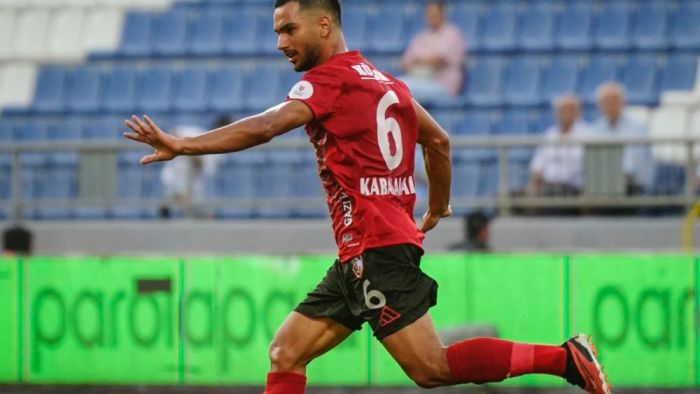 Yeni geldi, oynadı ve golünü attı