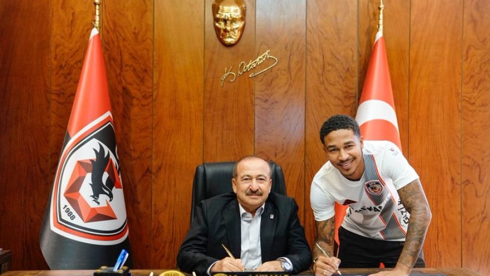 Rob Nizet imzayı attı