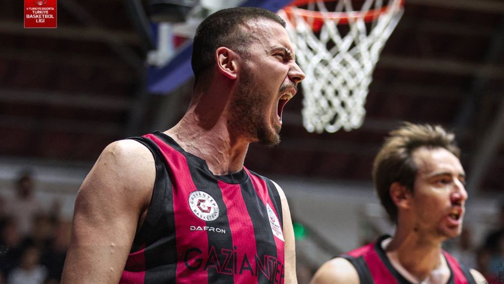 Gaziantep Basketbol süper başladı 66-77