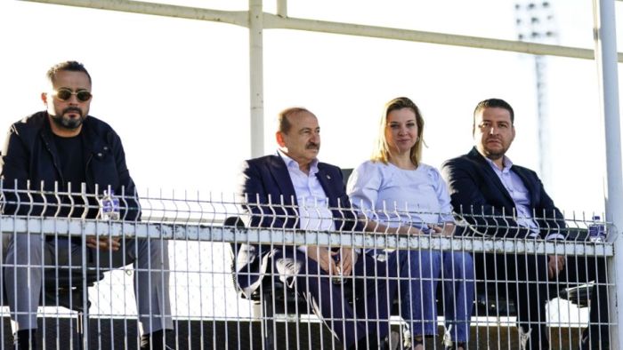 Memik Yılmaz ve Seçil Kömürcü yakın takipte