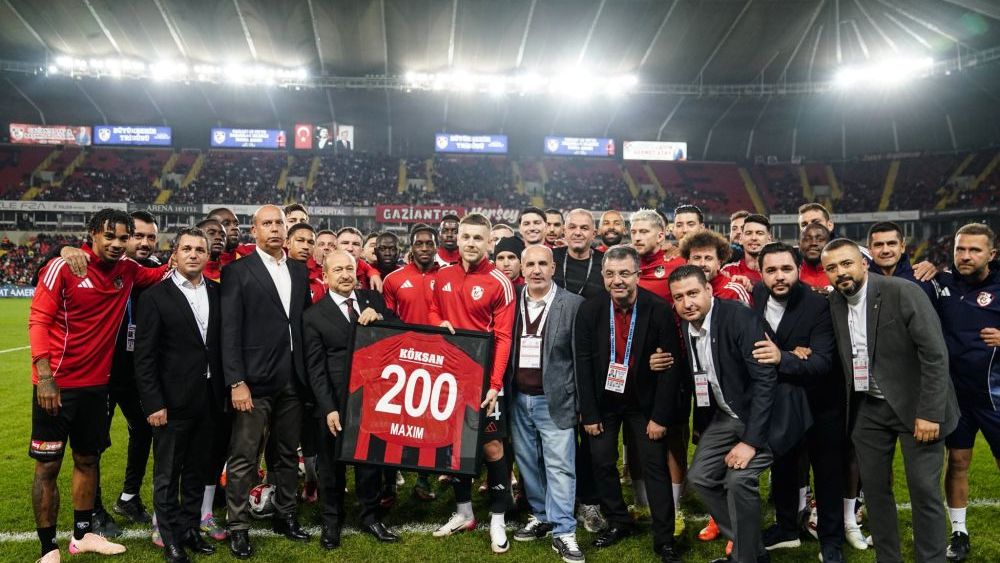 Alexandru Maxim’in 200 gururu