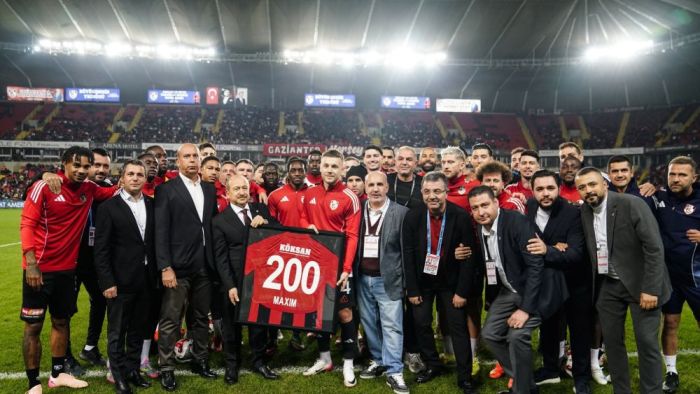 Alexandru Maxim’in 200 gururu