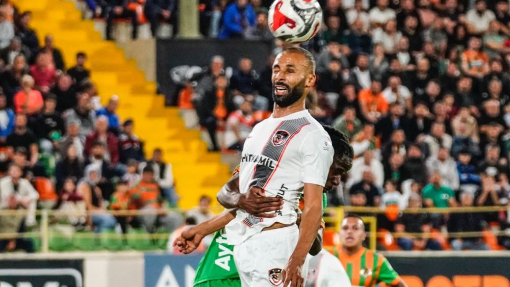 Nazım Sangare ilk kez oynadı