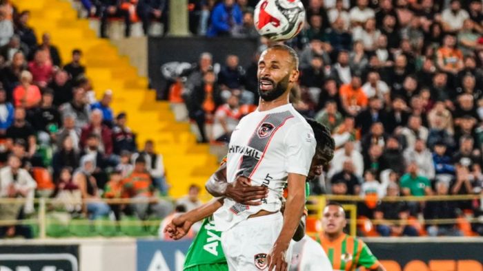 Nazım Sangare ilk kez oynadı