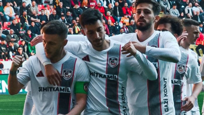 Alexandru Maxim, penaltıyı affetmiyor