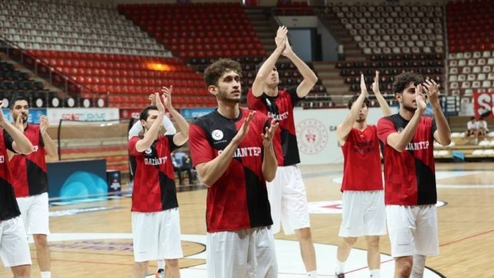 Gaziantep’te Koray Çekici’den Çok Yönlü Performans