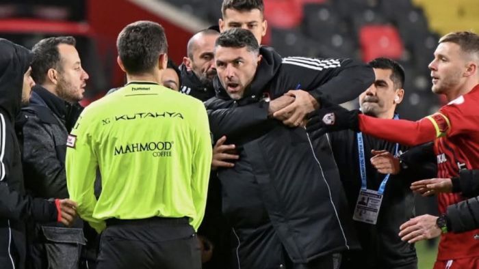 PFDK’dan Gaziantep FK’nın hocası Burak Yılmaz’a ağır ceza