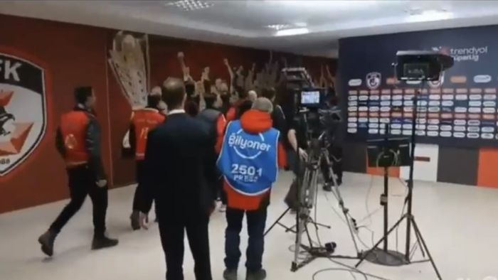 Gaziantep FK-Kasımpaşa maçında ortalık savaş alanına döndü