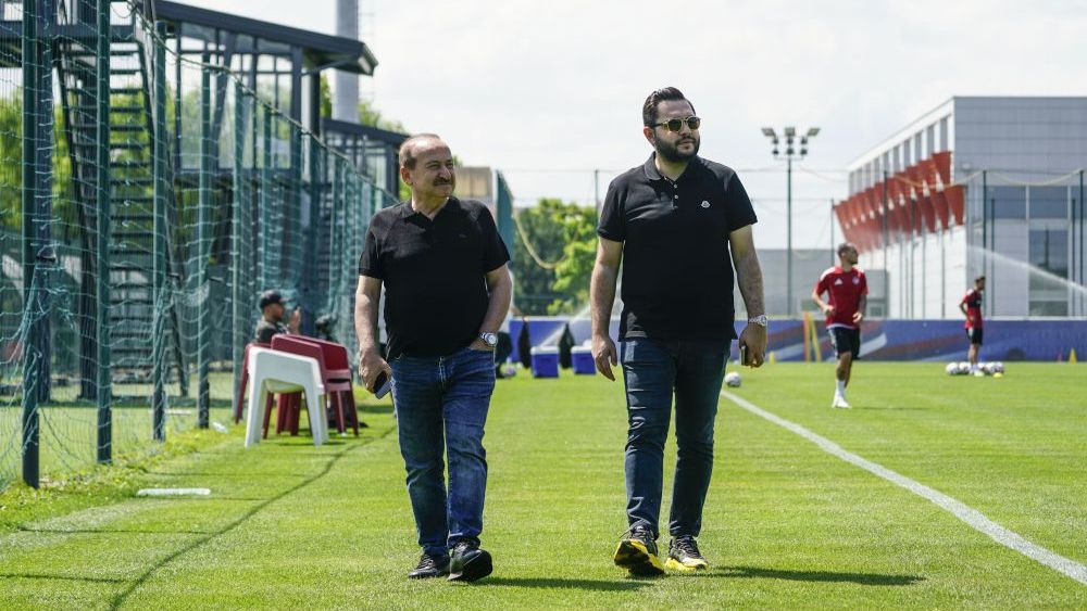 Gaziantep FK'da Başkan Yılmaz ve Arıkan yakın takipte