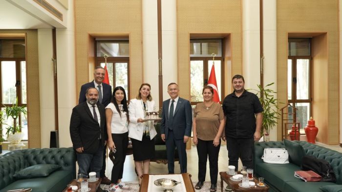 Gaziantep Basın Cemiyeti’nden Vali Kemal Çeber’den sürpriz doğum günü