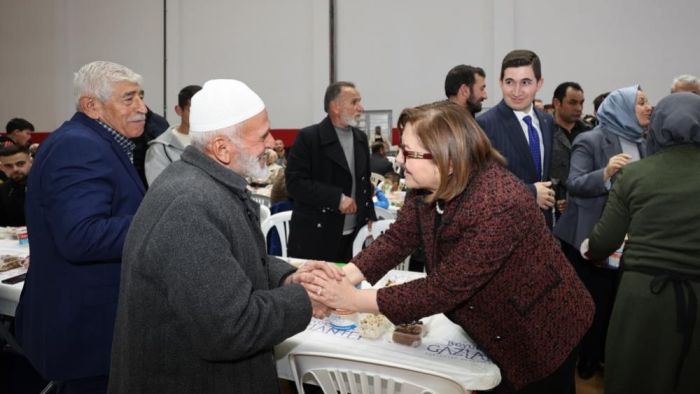 Şahin, Oğuzeli’nde vatandaşlarla iftar programında buluştu