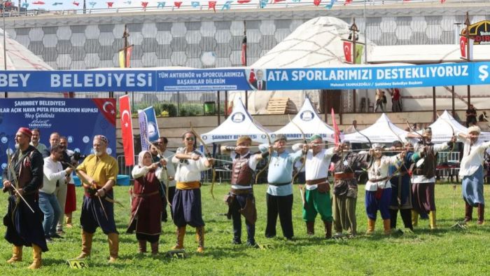 Aksaçlılar Şahinbey’de ok attı