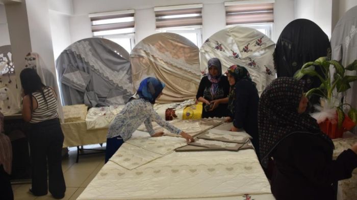 Şahinbey'de el emeği kazanca dönüşüyor