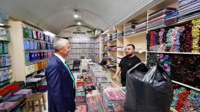 Başkan Tahmazoğlu, çarşı esnafı ve vatandaşlarla buluştu