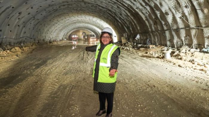 Dülük-OSB Tüneli’nin dörtte biri tamamlandı