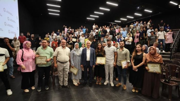 Evlilik okulunu tamamlayan 481 çift sertifikalarını aldı