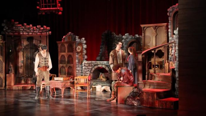 Büyükşehir Şehir Tiyatrosu’ndan unutulmaz prömiyer