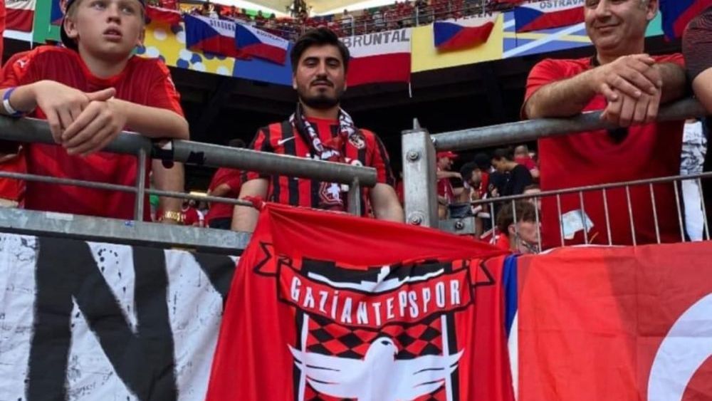 Türkiye-Çeyka maçında Gaziantepspor detayı