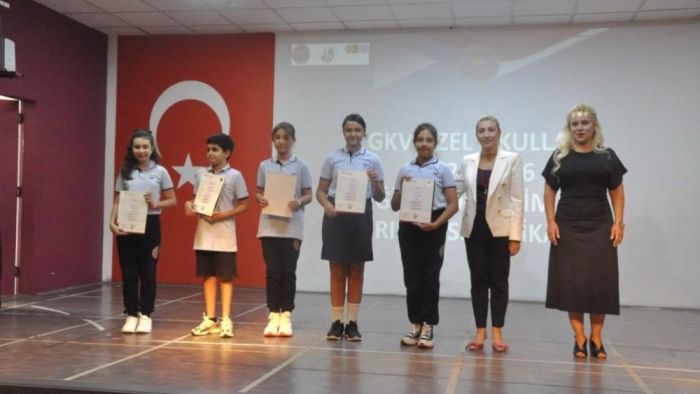 GKV'de 2025 Cambridge Sertifika töreni heyecanı