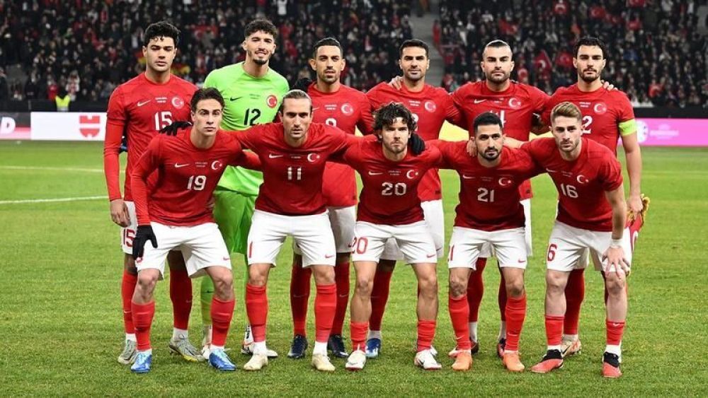 Milli takımda Montella için uçak acil iniş yaptı