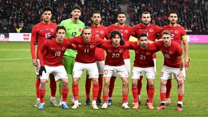Milli takımda Montella için uçak acil iniş yaptı