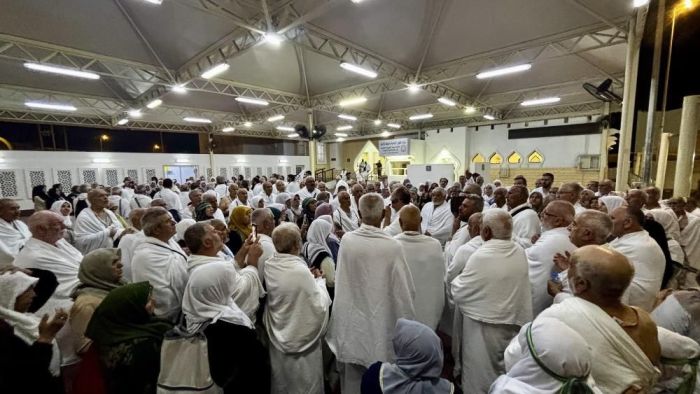 Umrelerini tamamlayan 300 kişilik ilk kafile yurda döndü