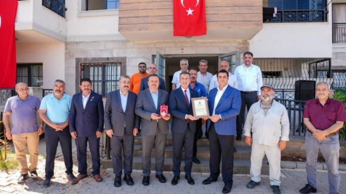 Yılmaz’dan büyük vefa! Şehit ailesi için hazırlanan ev teslim edildi